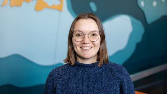 This is the staff photo for Annabelle Elvidge.