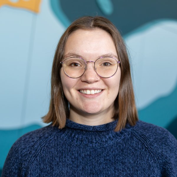 This is the staff photo for Annabelle Elvidge.