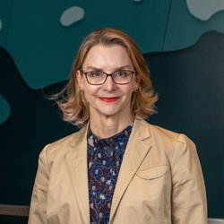 Headshot of Janet Duffy-Anderson