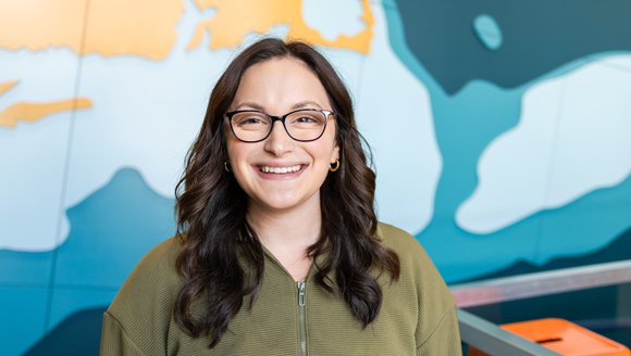 The staff photo of Katie Giannakopoulos.