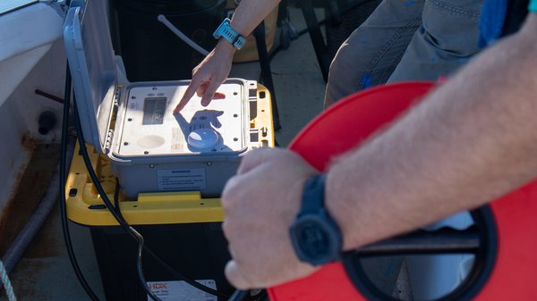 Using telemetry and eDNA to quantify marine biodiversity