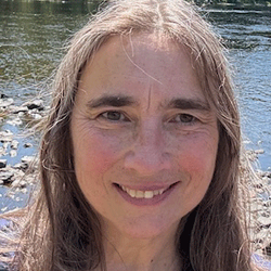 Cynthia Nye Headshot