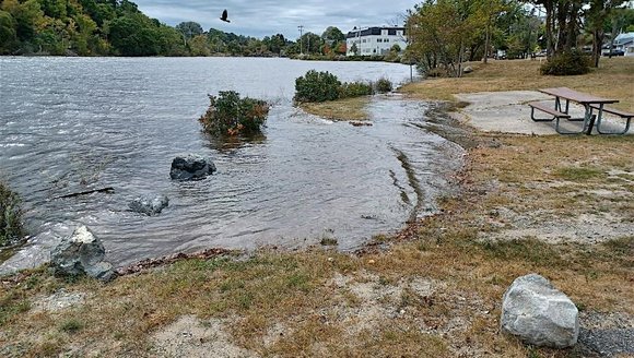 Reflect on This Season's High-Tide Flooding and Community Science